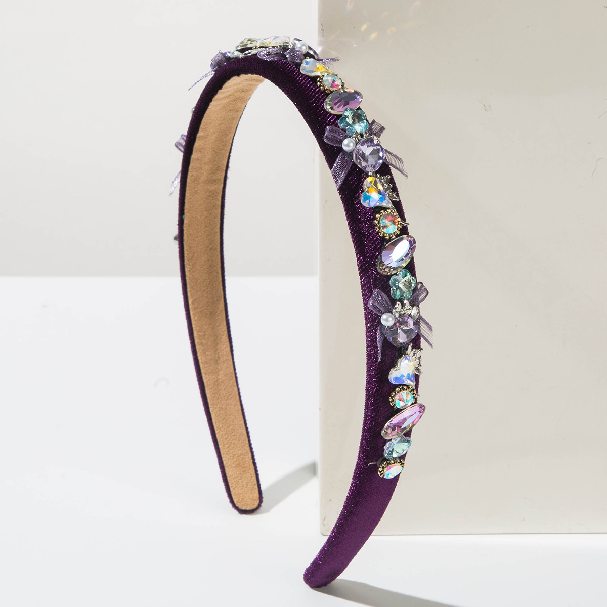 Diadema con borde fino con inc - Travel Accessories High End reseña y precio